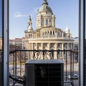 Apartment Amora Homes Luxury Basilica Breathless View-need Reservation For Free Parking, Budapest
