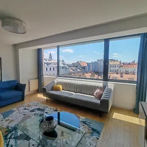 Amora Homes Imperial With Basilika And Castle View Need Reservation For Free Parking Apartment